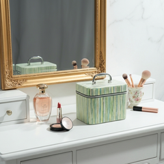 Striped Pattern Makeup Case Ⓢ